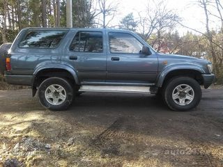 Toyota 4-Runner HILUX SURF 2.4 TD 66kW