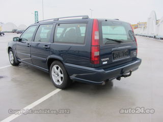 Volvo V70 2.5 R5 103kW