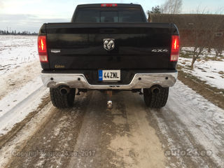 Dodge RAM Laramie Crew Cab HEMI 5.7 V8 291kW