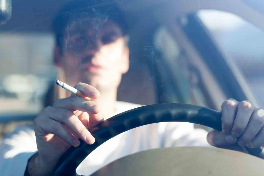 Saksamaal autos suitsetamise eest trahv kuni 3000 eurot